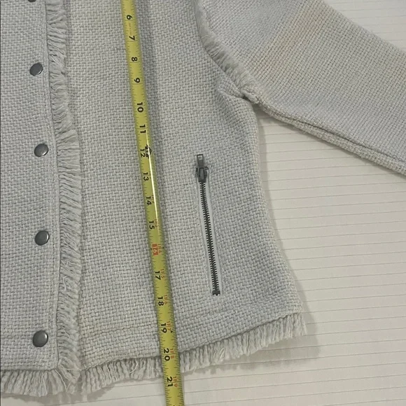 cupcakes & cashmere Gray - Beige Textured Blazer - Picture 8 of 9